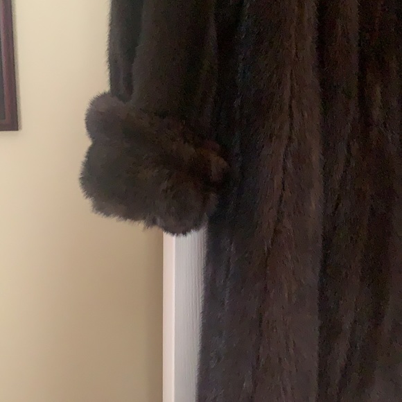 Vintage full length mink coat. Excellent condition. - Picture 4 of 5